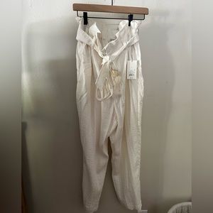 a new day Cream Colored Paper Bag Pants Size Large NWT